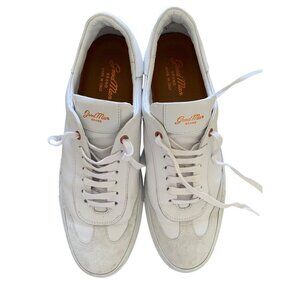 Good Man sneakers size 11  extremely good condition very classy  casual white le